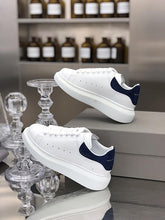 Load image into Gallery viewer, BELLECOM 2019Women's Small White mcqueen shoes Breathable Muffin Thick-soled Lace zapatos de mujer sapato feminino sneakers
